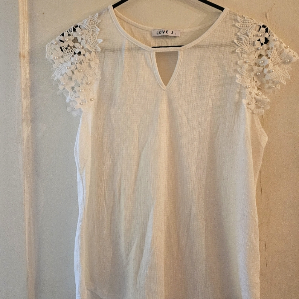 Love J White Lace Sleeve Top